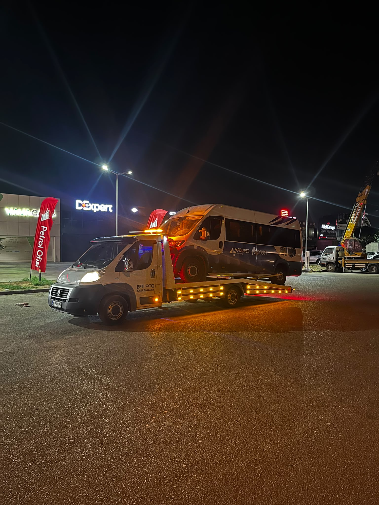 Minibüs Kurtarma - Gece Operasyonu